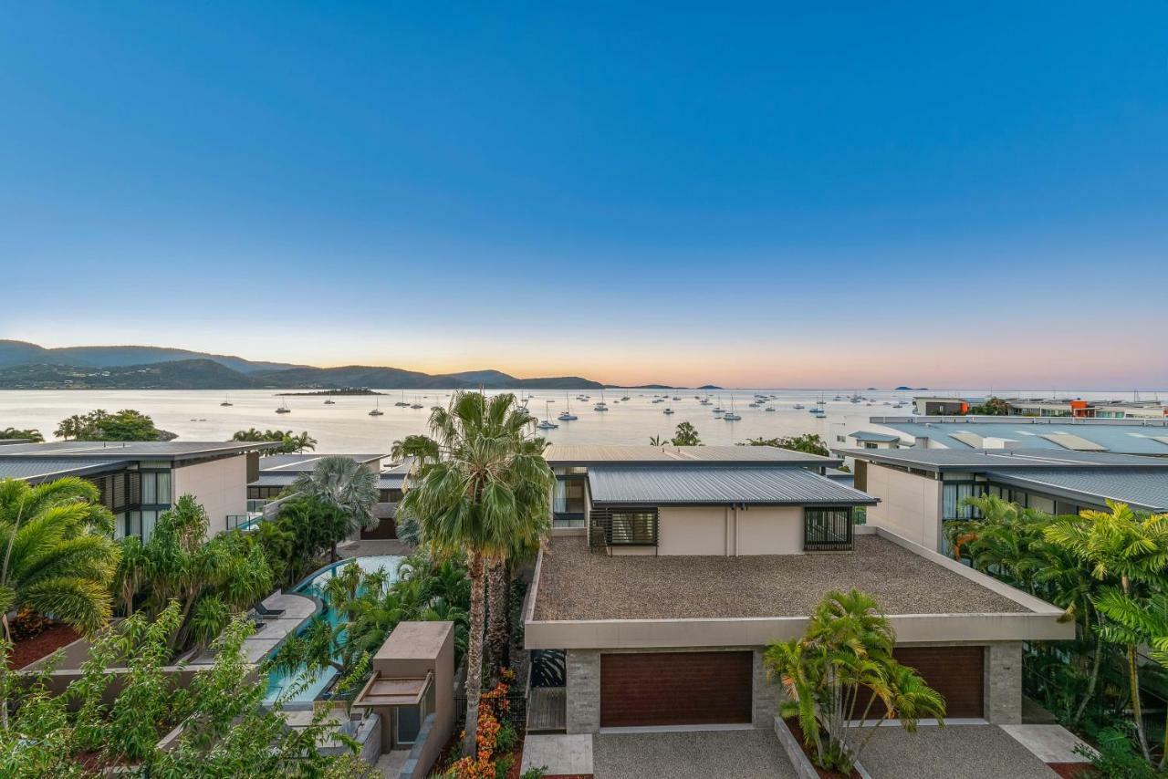 Executive On Whisper Bay - Cannonvale Airlie Beach Eksteriør bilde